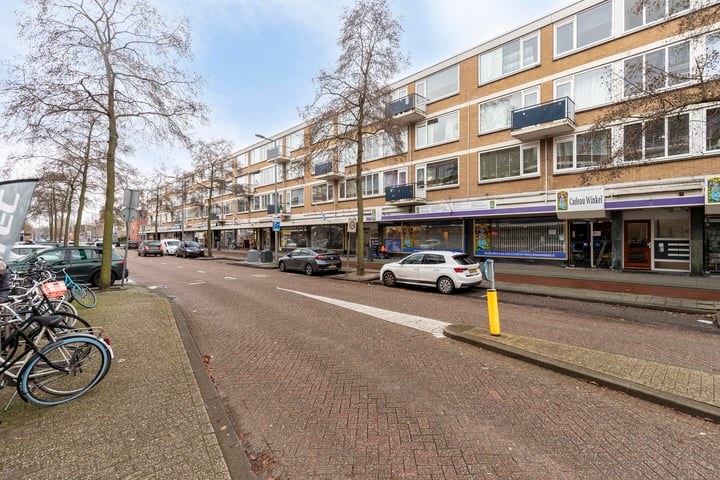 View photo 21 of Krabbendijkestraat 3