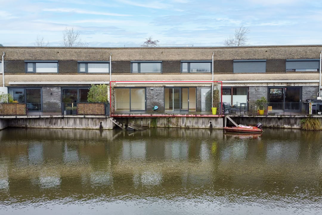 Photo 2 of Blauwe Ring 97