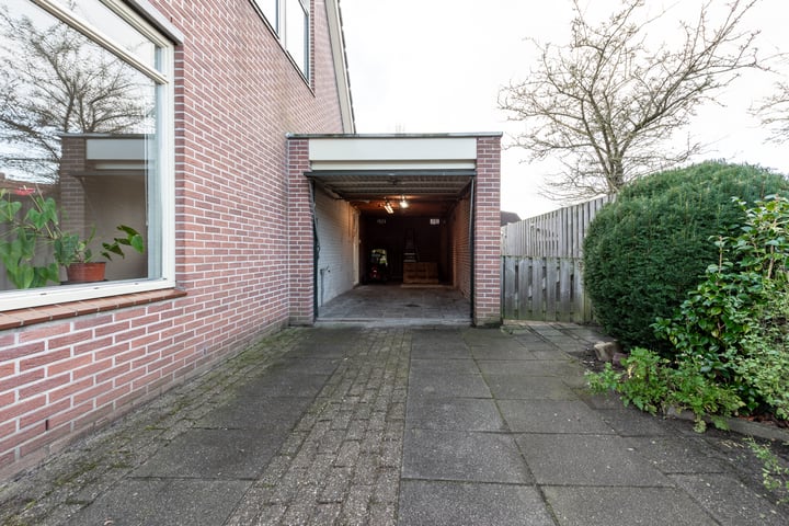 Bekijk foto 23 van Rein de Jongstraat 15