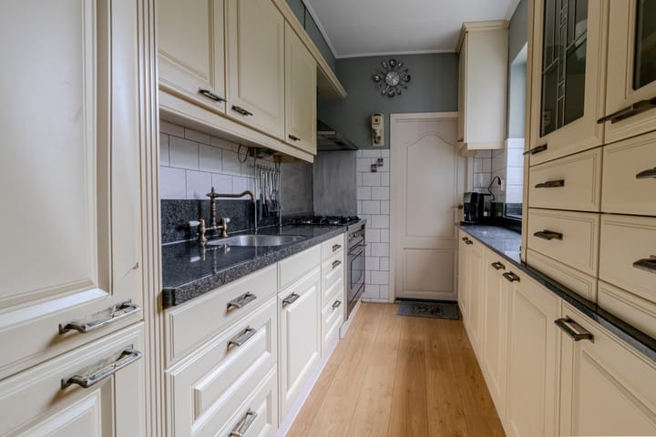 Foto 12 van Trompstraat 175