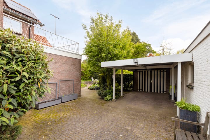 Foto 31 van Robert Kochlaan 4