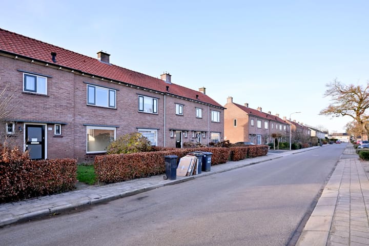 Photo 32 of Thorbeckestraat 27