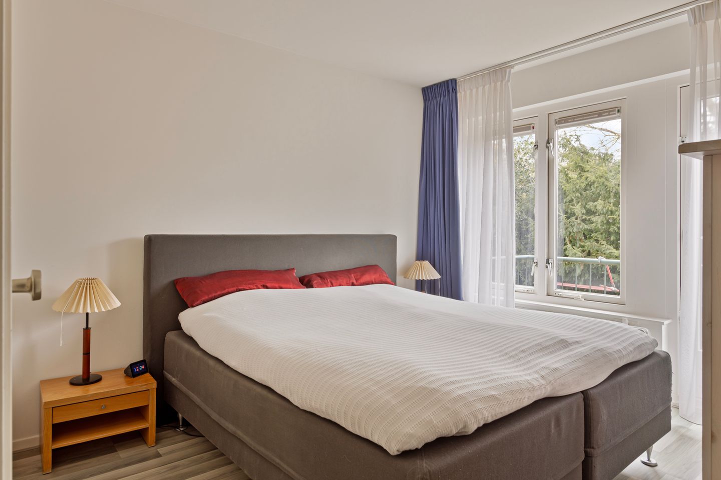 Foto 14 van Glimwormstraat 8