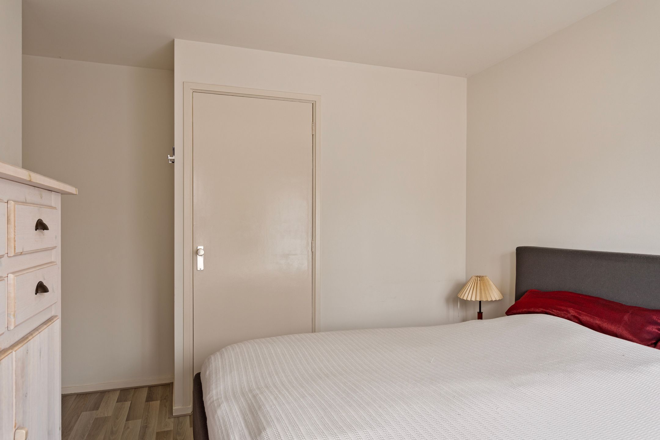 Foto 15 van Glimwormstraat 8