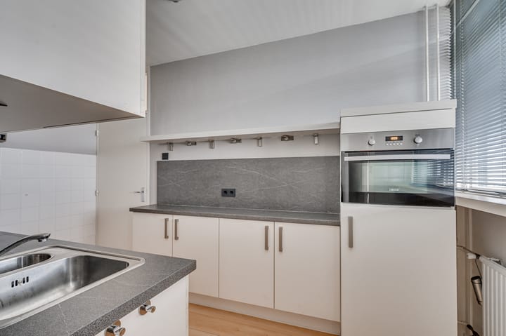 Photo 15 of Jan Vermeerstraat 451