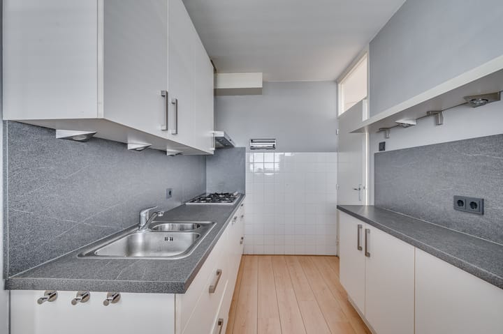 Photo 16 of Jan Vermeerstraat 451