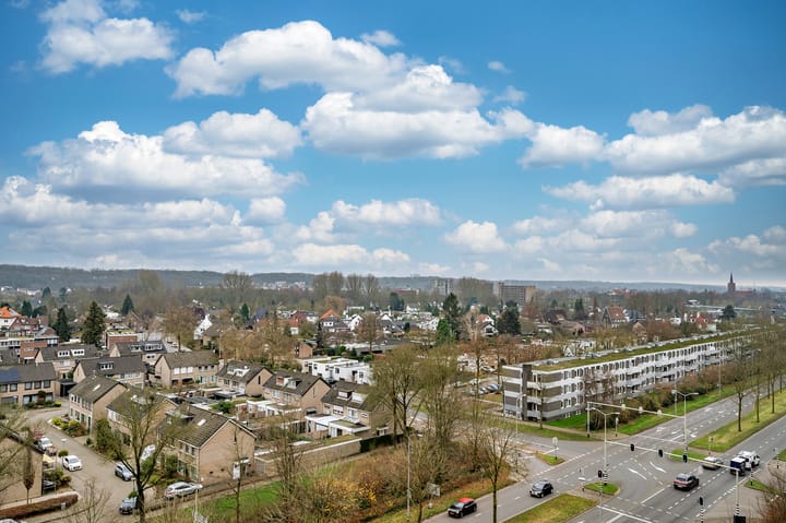 Photo 28 of Jan Vermeerstraat 451