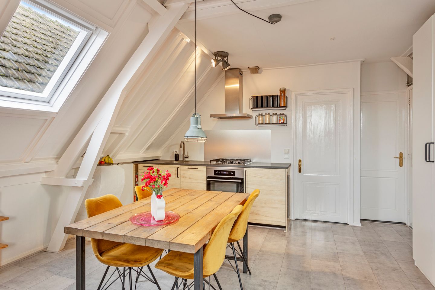 Foto 10 van Diepenveenseweg 22-B