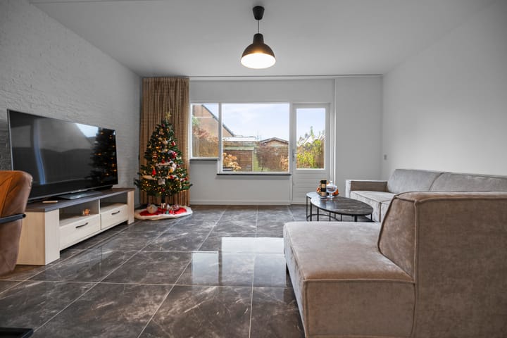 Foto 4 van Kruiszwin 1152