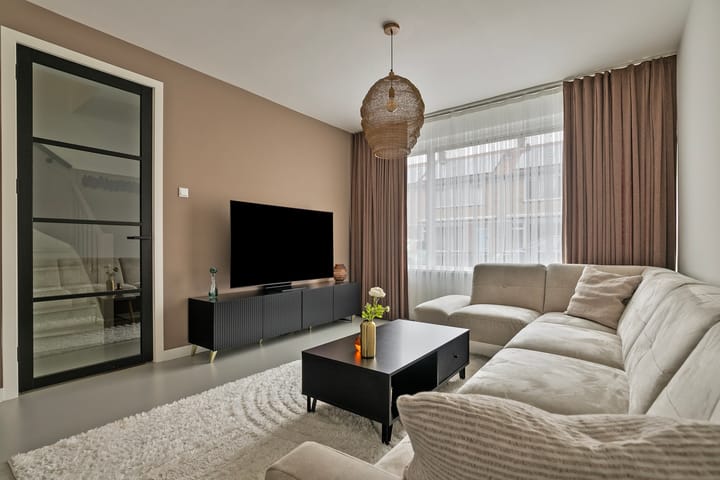 Photo 6 of Parmentierstraat 10