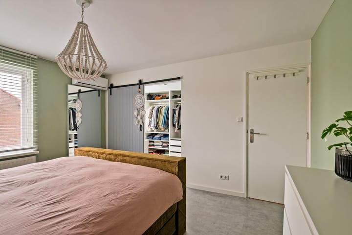 Photo 16 of Parmentierstraat 10