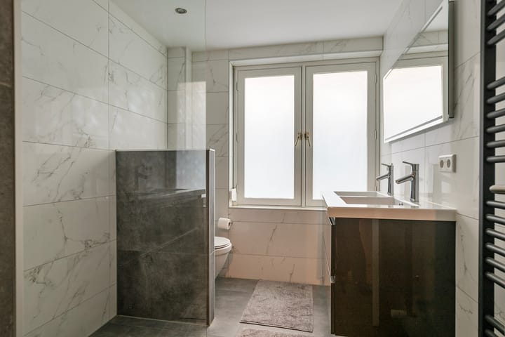 Photo 20 of Parmentierstraat 10