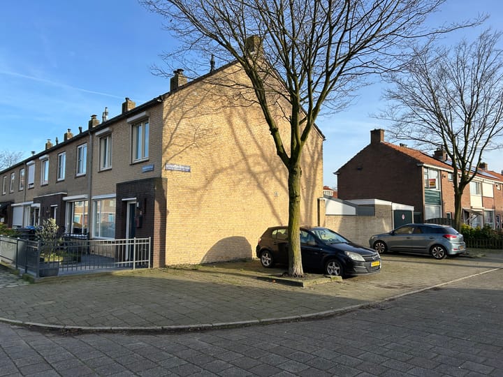 Photo 30 of Parmentierstraat 10