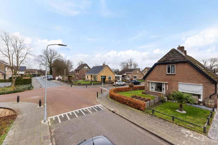 Bekijk foto 35 van Verlengde Kerkweg 39