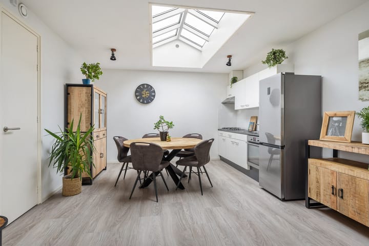 Photo 14 of Sint Servatiusstraat 64