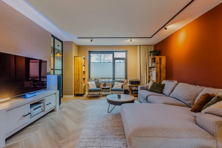 Photo 9 of Hubertusveld 35