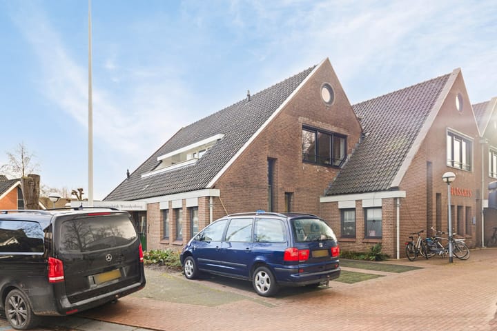 Dorpsplein 11