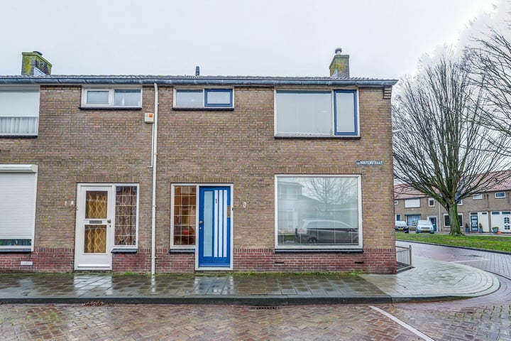 Bekijk foto 1 van ten Houtenstraat 1