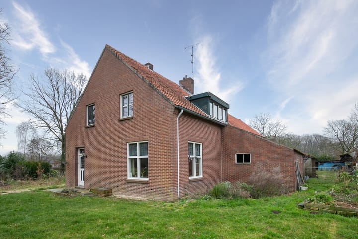 Foto 5 van Paarloweg 8