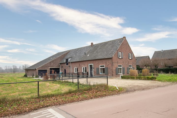 Photo 19 of Paarloweg 15