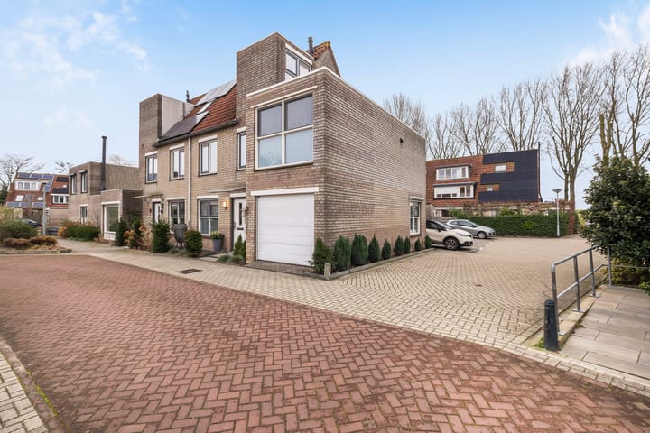 Foto 1 van Mina Krüseman-erf 134