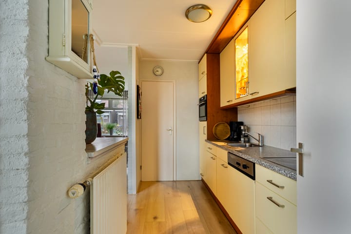 Foto 12 van Jan van Galenstraat 5