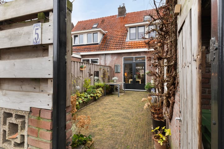 Foto 25 van Jan van Galenstraat 5