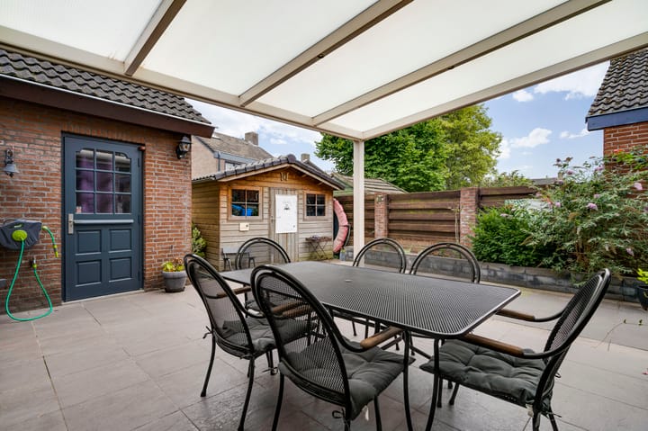 Photo 5 of Topaasstraat 17