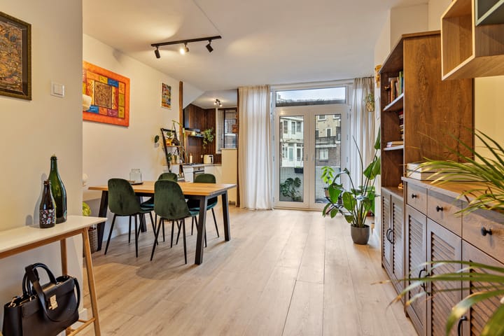 Foto 6 van Newtonstraat 16-B