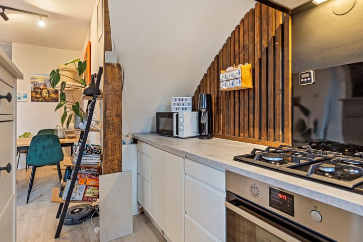 Foto 9 van Newtonstraat 16-B