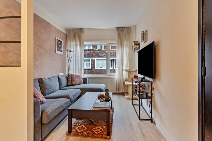 Foto 13 van Newtonstraat 16-B