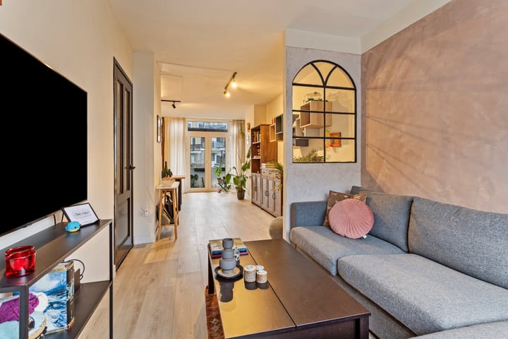 Foto 14 van Newtonstraat 16-B