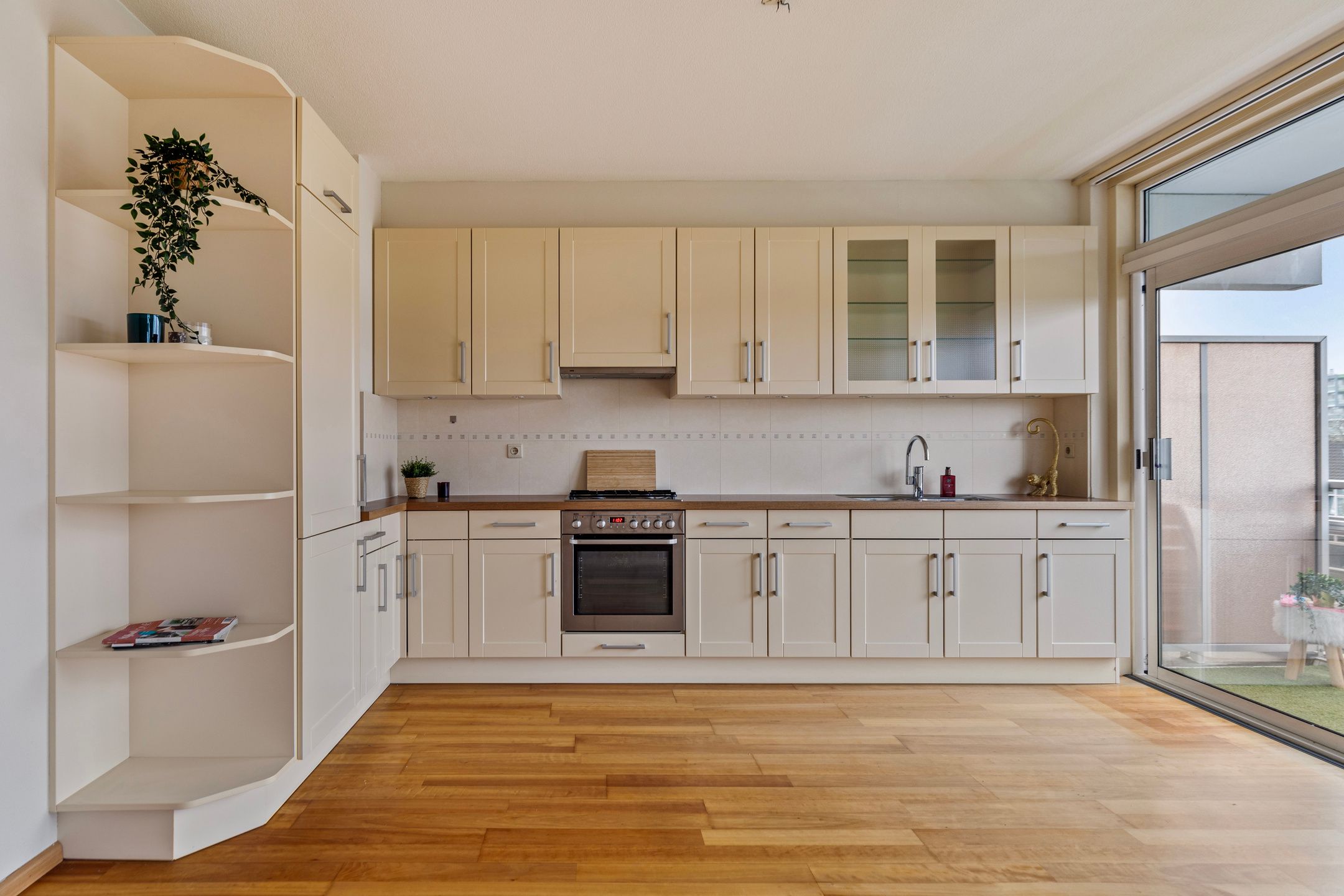 Foto 9 van Peter van Anrooylaan 196