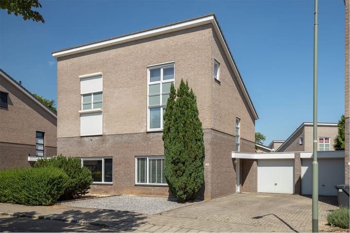 Foto 4 van Saffierstraat 10