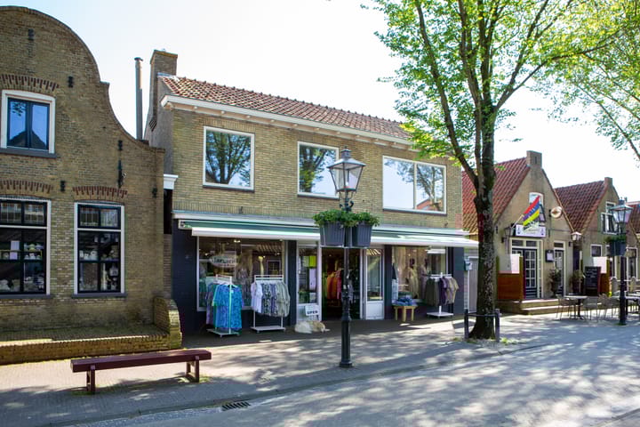 Foto 2 van Oosterburen 20