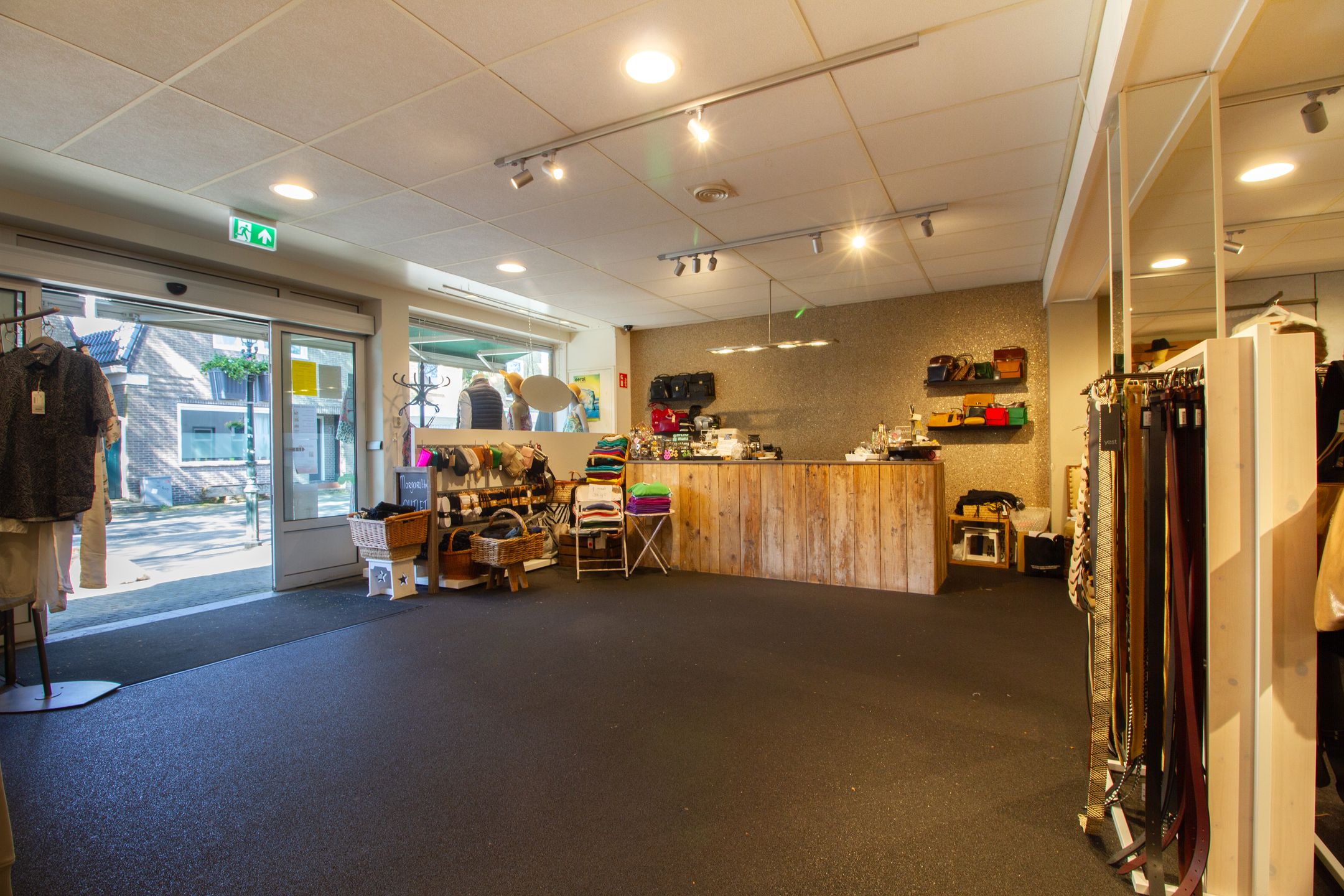 Photo 6 of Oosterburen 20