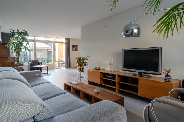 Foto 17 van Van Breugelplantsoen 42