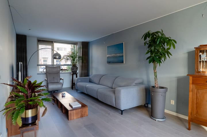 Foto 19 van Van Breugelplantsoen 42