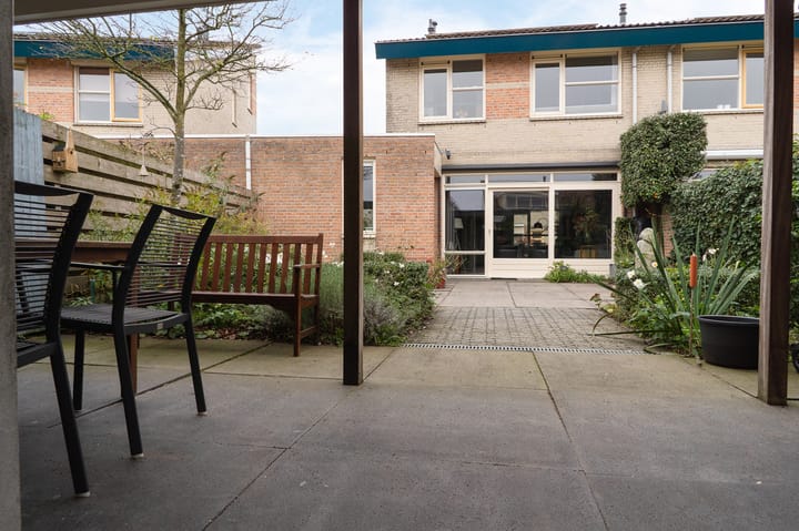 Foto 52 van Van Breugelplantsoen 42