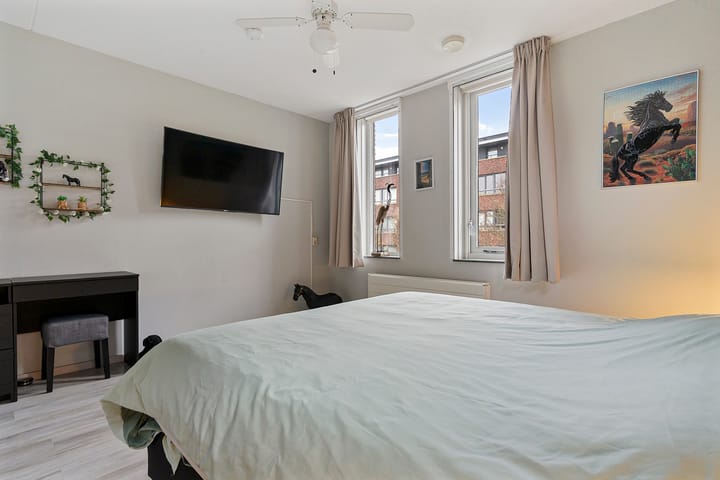 Foto 28 van Emmensstraat 19