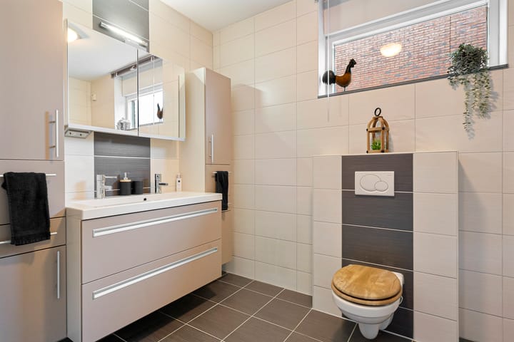 Foto 32 van Emmensstraat 19