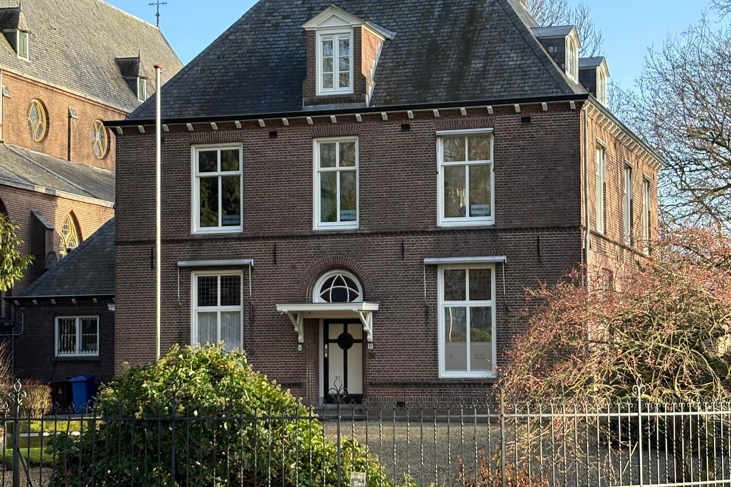 Bekijk foto 1 van Herenstraat 9