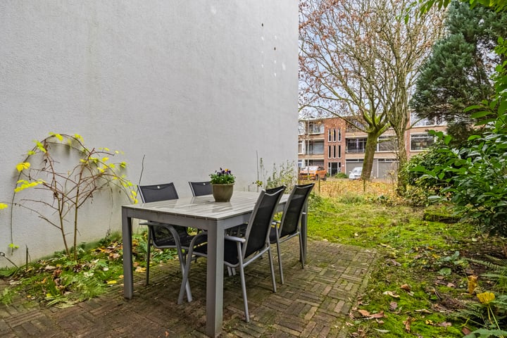 View photo 26 of Nolensstraat 12