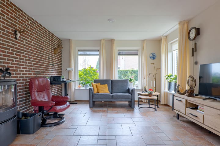 Photo 12 of Eems 29-A