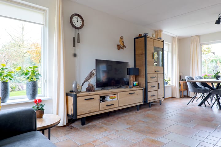 Photo 16 of Eems 29-A