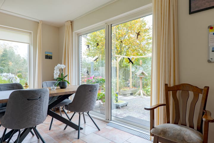 Photo 24 of Eems 29-A