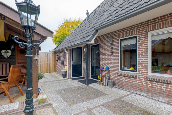 Photo 26 of Eems 29-A