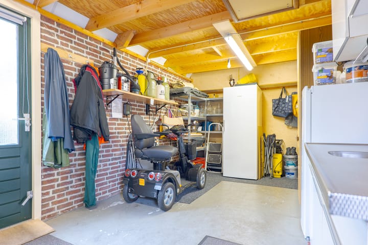 Photo 53 of Eems 29-A