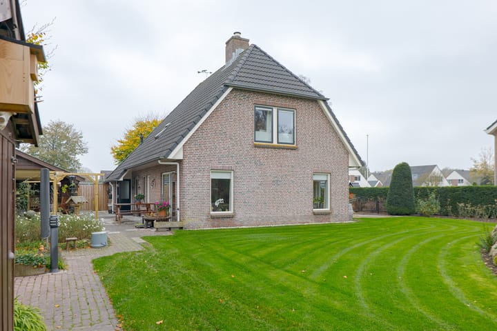 Photo 75 of Eems 29-A