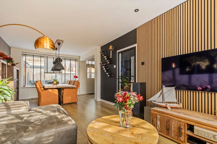 Photo 2 of Juliana van Stolbergstraat 99